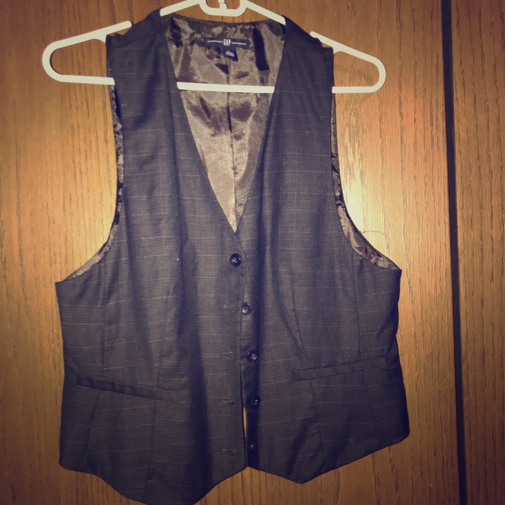 Gap vest
